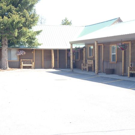 The Evergreen West Yellowstone Exterior photo
