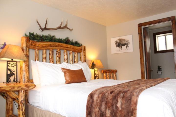 The Evergreen West Yellowstone Exterior photo